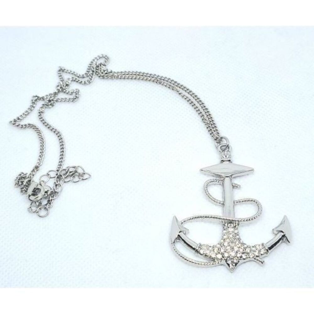 Anchor necklace